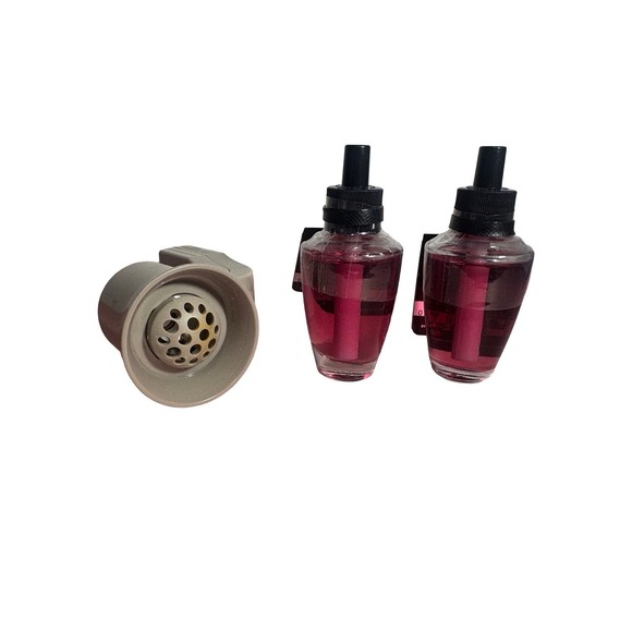 Bath & Body Works White Barn Wallflower Refill - Plug-in + 2 Spiced Apple Toddy - Picture 2 of 2